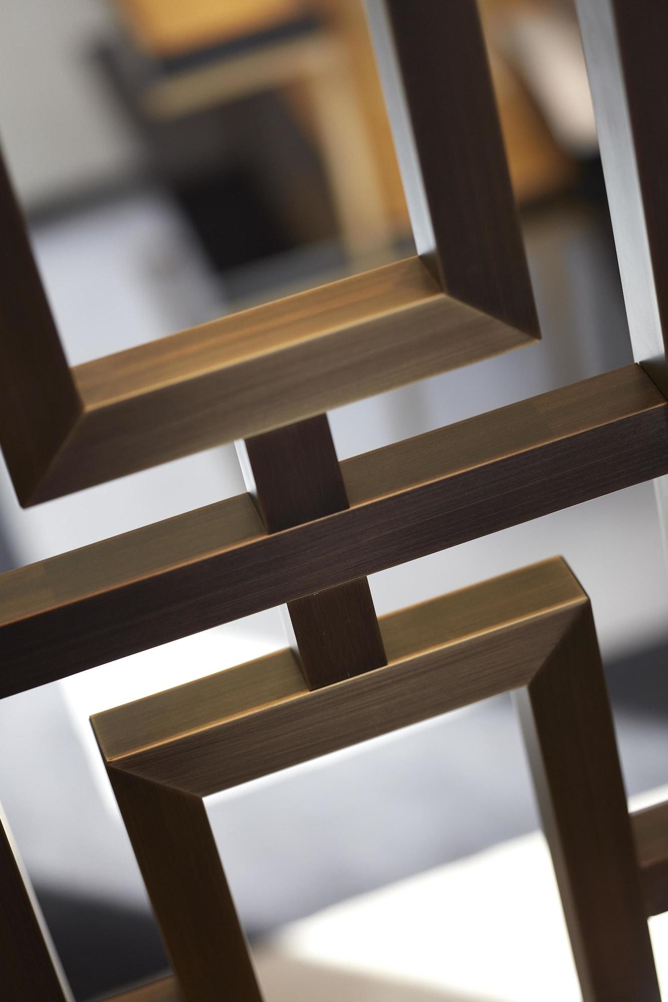 Mandarin Oriental, Doha Hotel Exterior photo Bronze