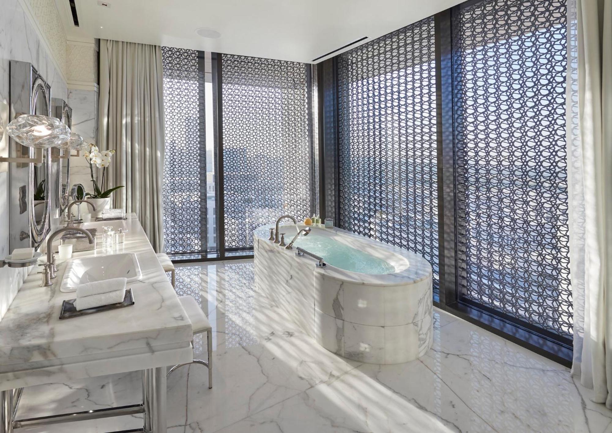 Mandarin Oriental, Doha Hotel Exterior photo Bathroom