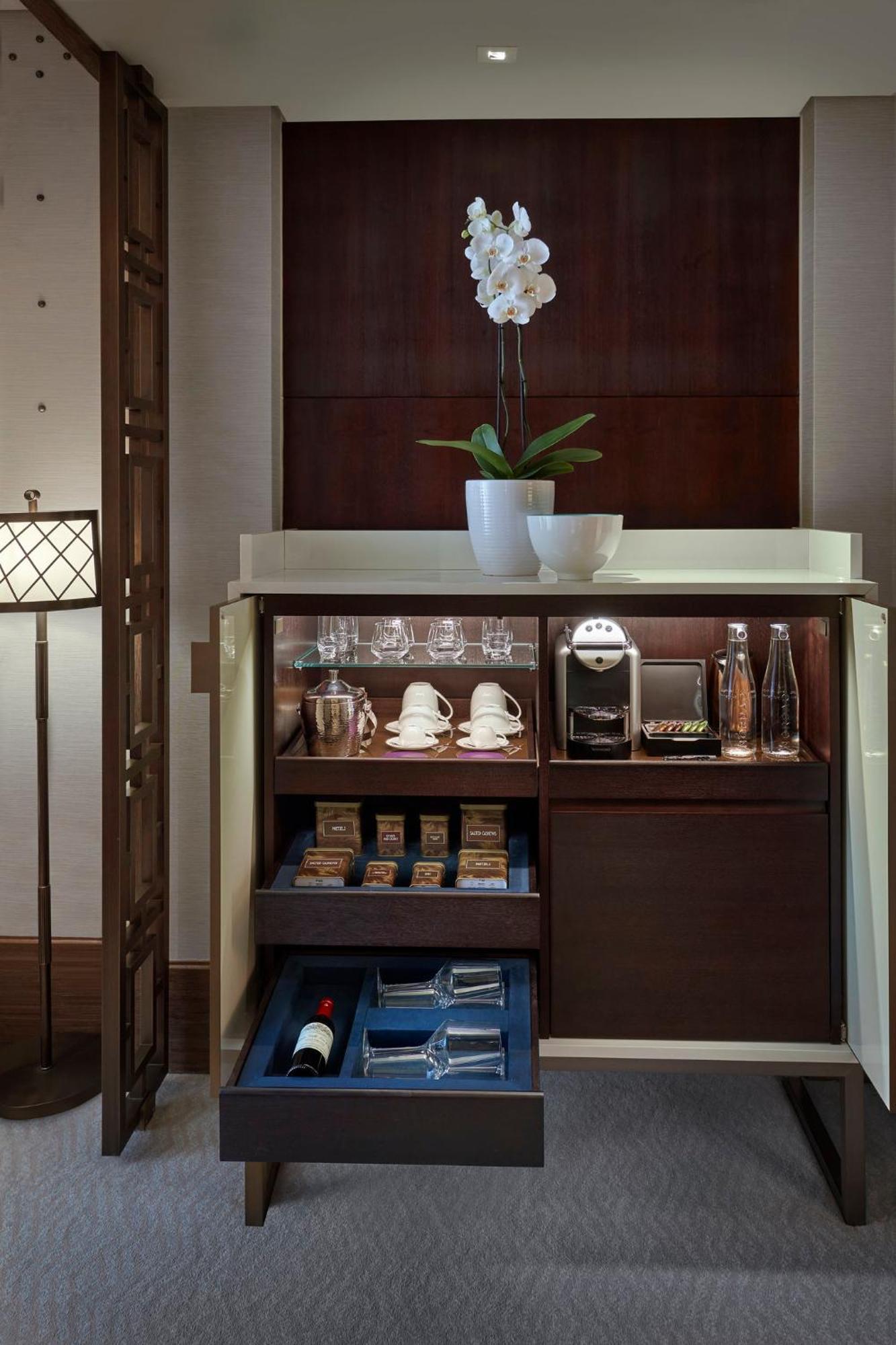 Mandarin Oriental, Doha Hotel Exterior photo