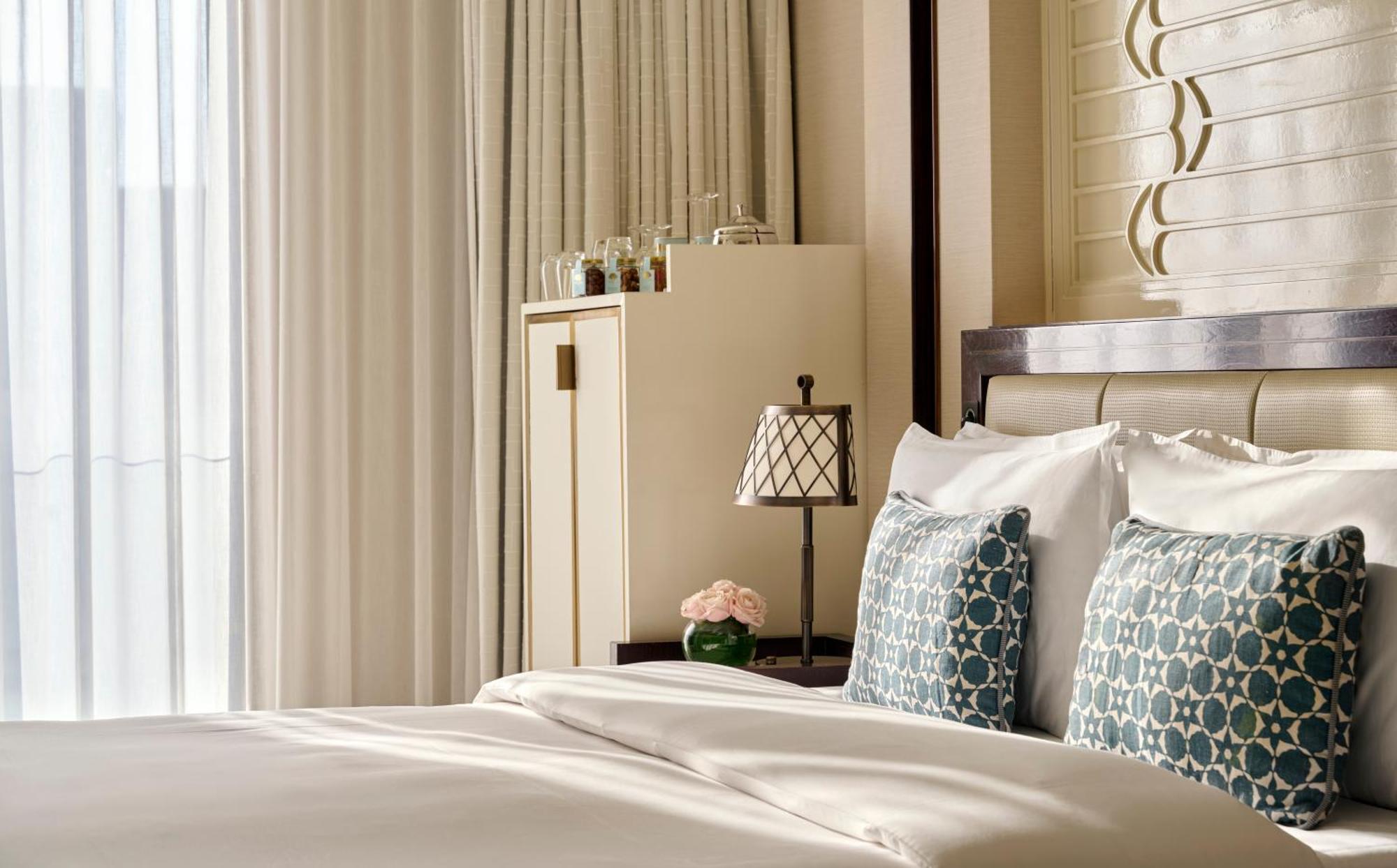 Mandarin Oriental, Doha Hotel Exterior photo A bedroom at the hotel